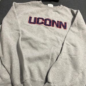 UCONN crewneck pullover